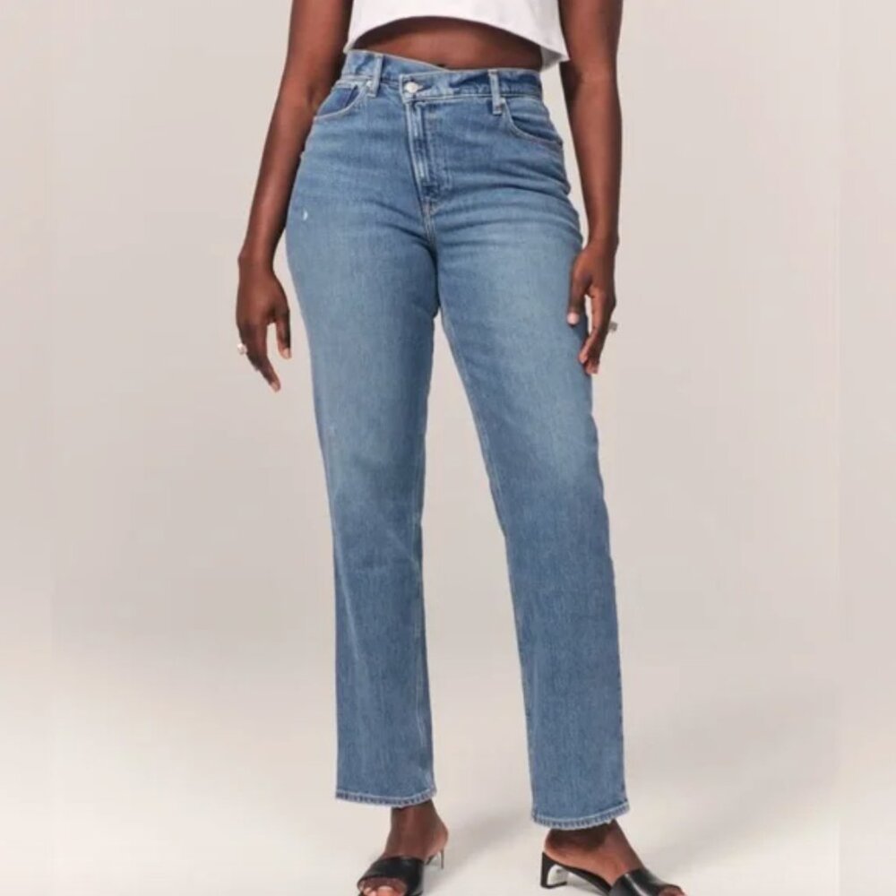Abercrombie & Fitch Curve Love High Rise 90s Straight Jean Medium Wash Size 28